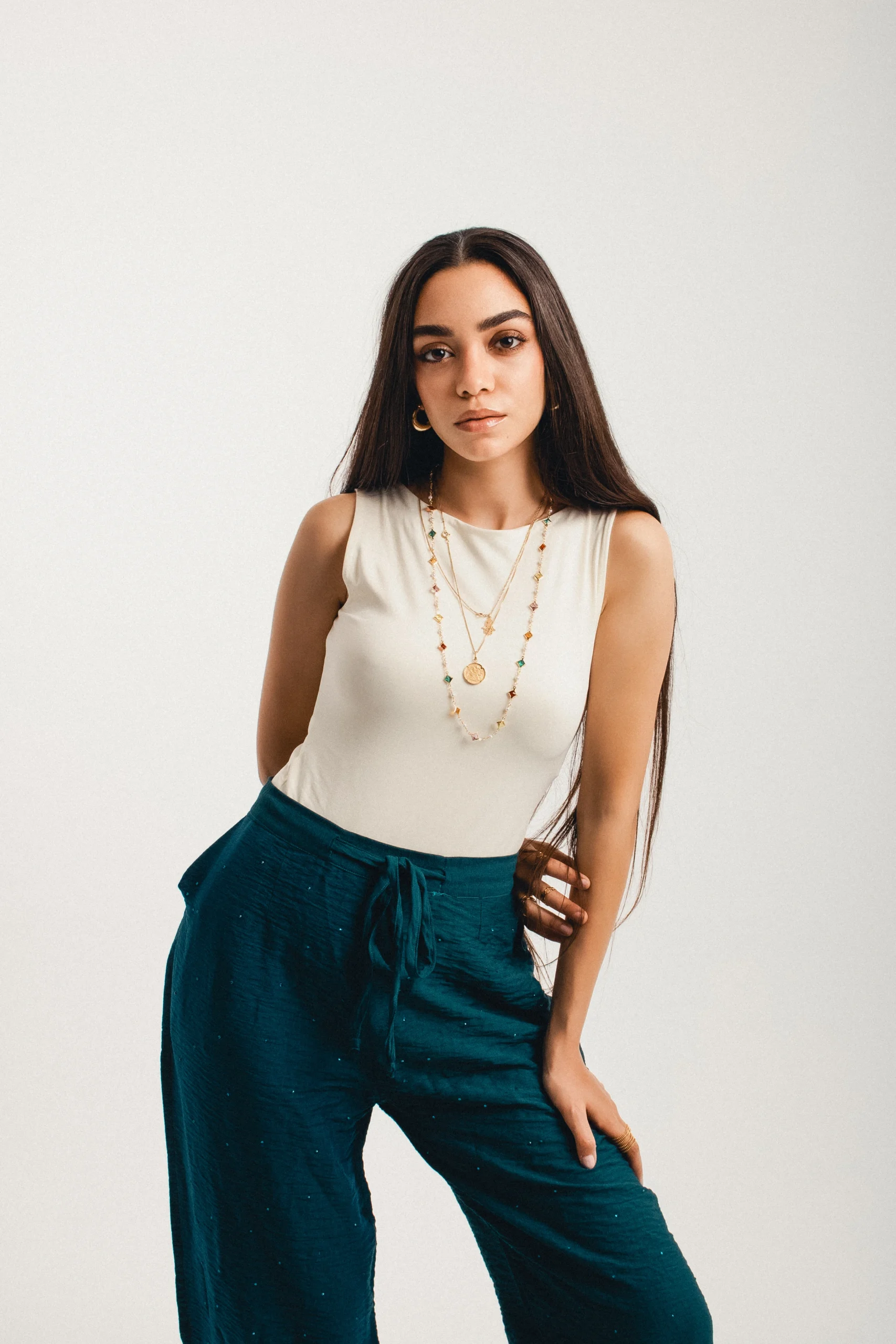 Double-Layered Tank Top (BLACK/WHITE) - Image 6