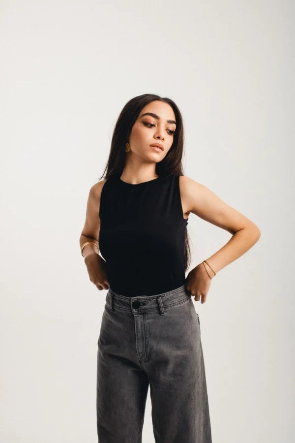 Double-Layered Tank Top (BLACK/WHITE) - Image 3